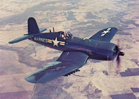 corsair wwii fighter.